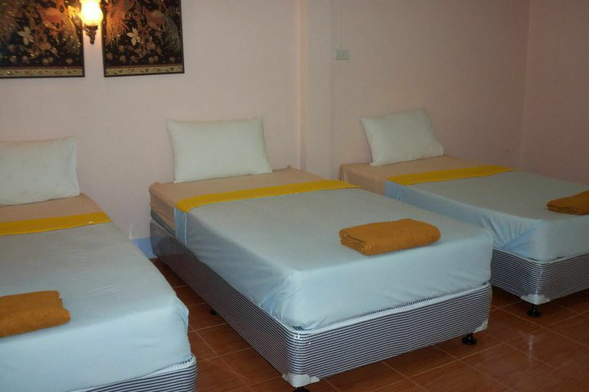 D'S Corner & Guesthouse Phuket Bagian luar foto