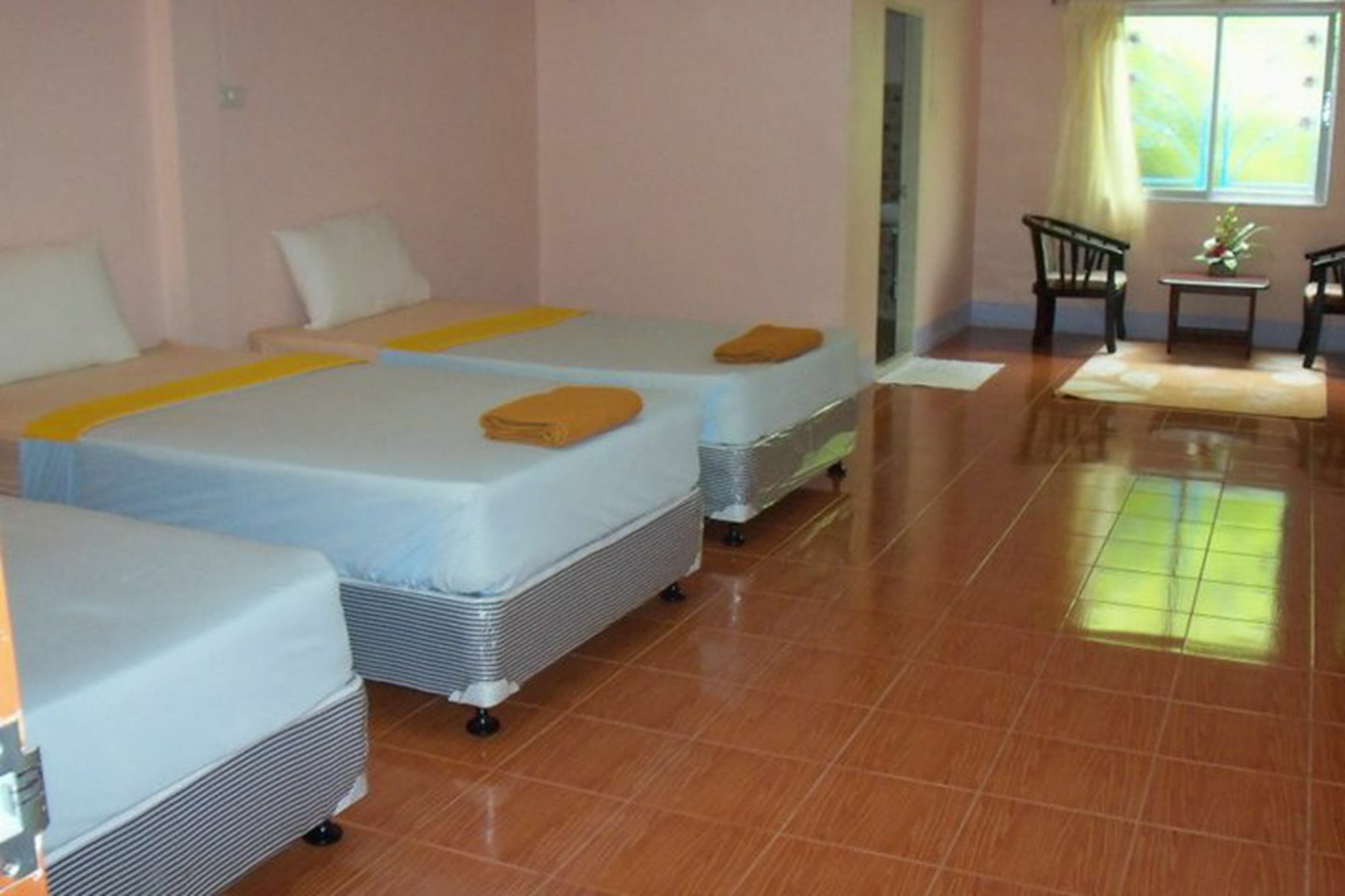 D'S Corner & Guesthouse Phuket Bagian luar foto