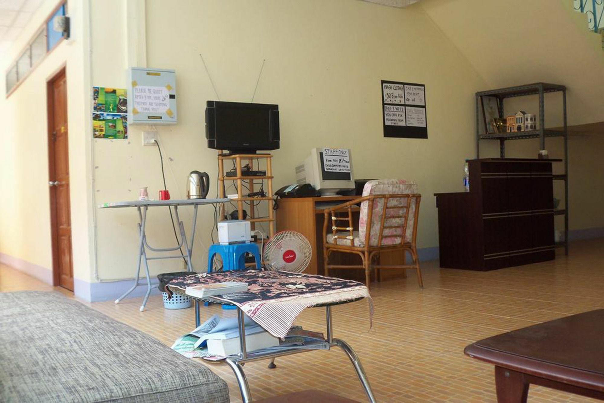D'S Corner & Guesthouse Phuket Bagian luar foto